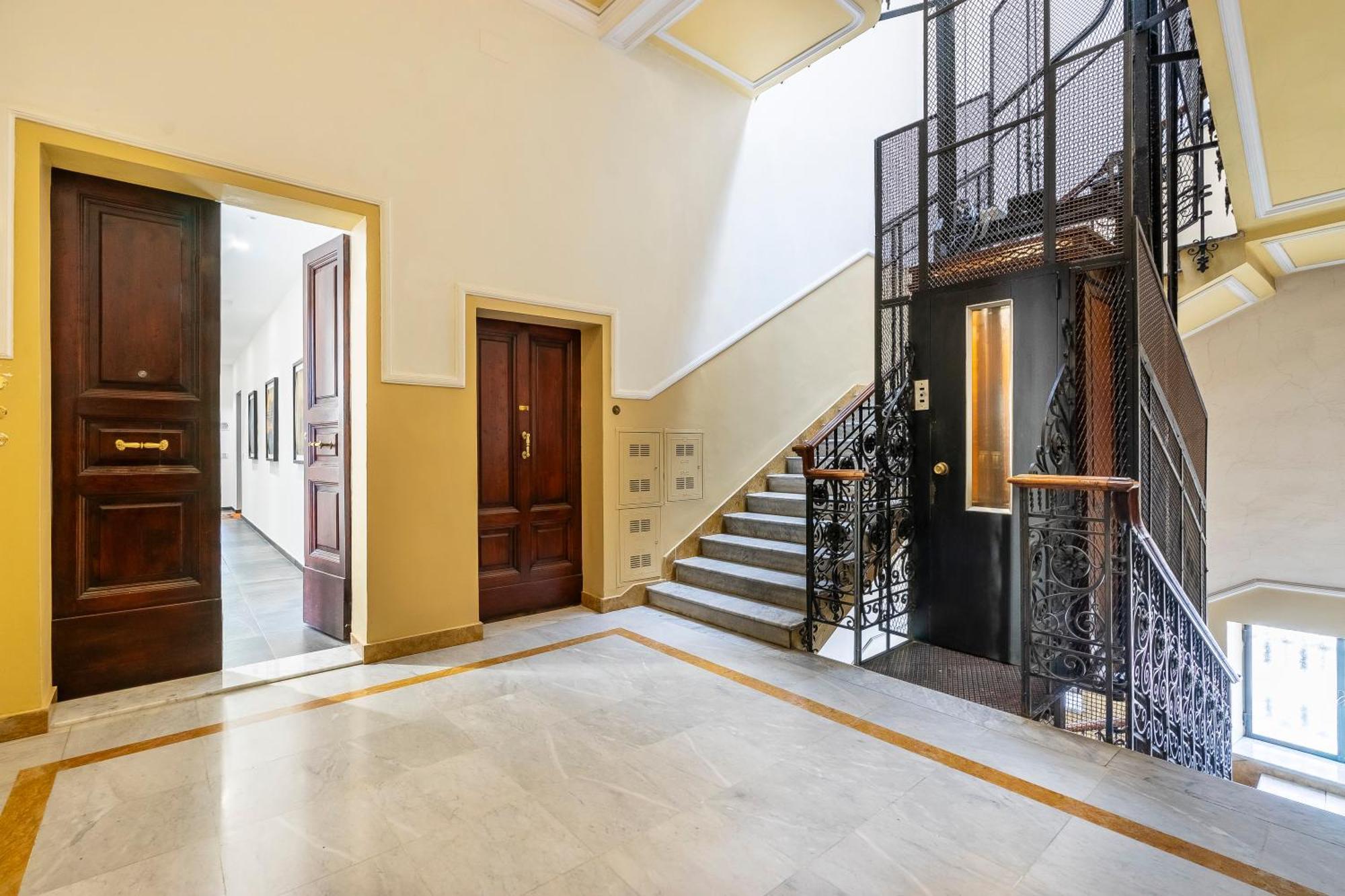 San Marco Black Appartamento Luxury Con Terrazzo E Parcheggio Su Richiesta ฟลอเรนซ์ ภายนอก รูปภาพ