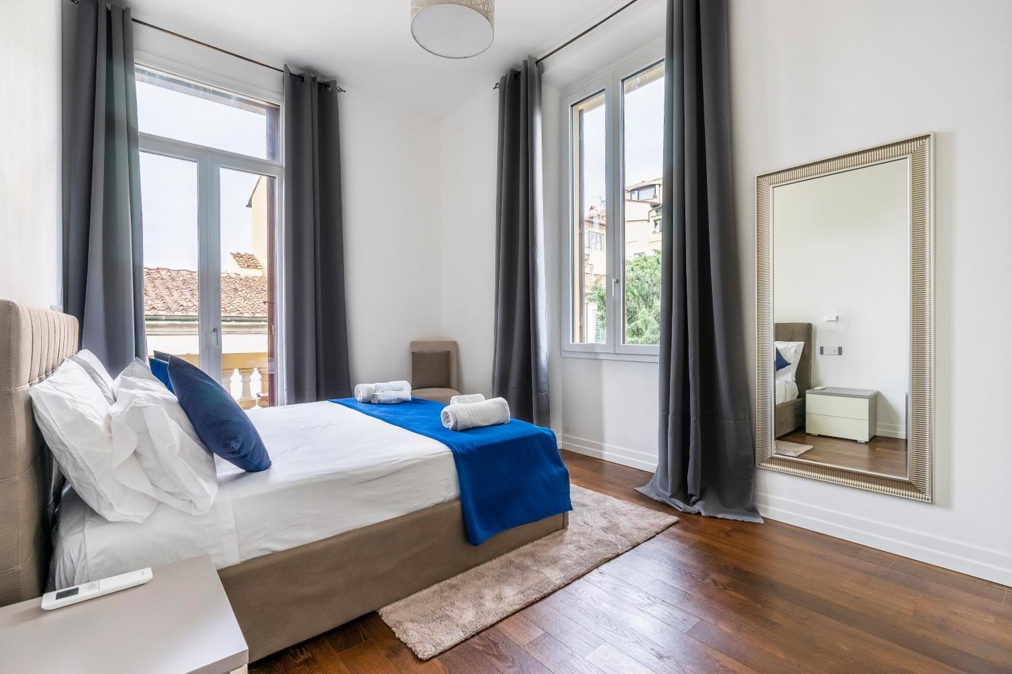 San Marco Black Appartamento Luxury Con Terrazzo E Parcheggio Su Richiesta ฟลอเรนซ์ ภายนอก รูปภาพ